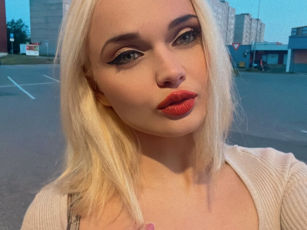 elivecams.com SiennaVice18 livesex profile in bisexual cams
