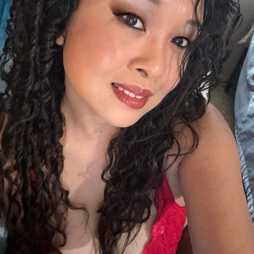 livesex.fan cad3bury livesex profile in the-sea-of-desires cams