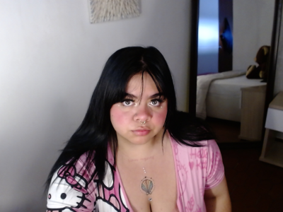 emma_leee_ 🍮 cam