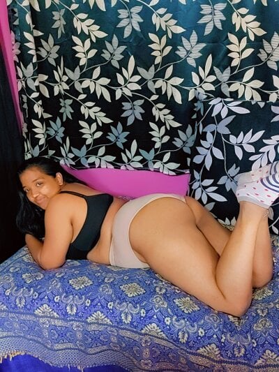 indianpie69 from stripchat