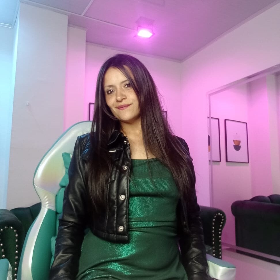arianna_sweeet from stripchat