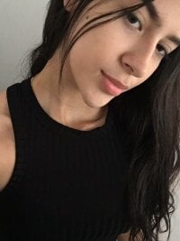 cassandra_ortiz's Offline Chat Room