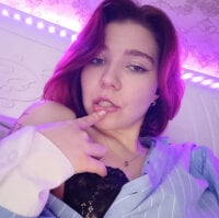 LaurynGeisinger's webcam live show