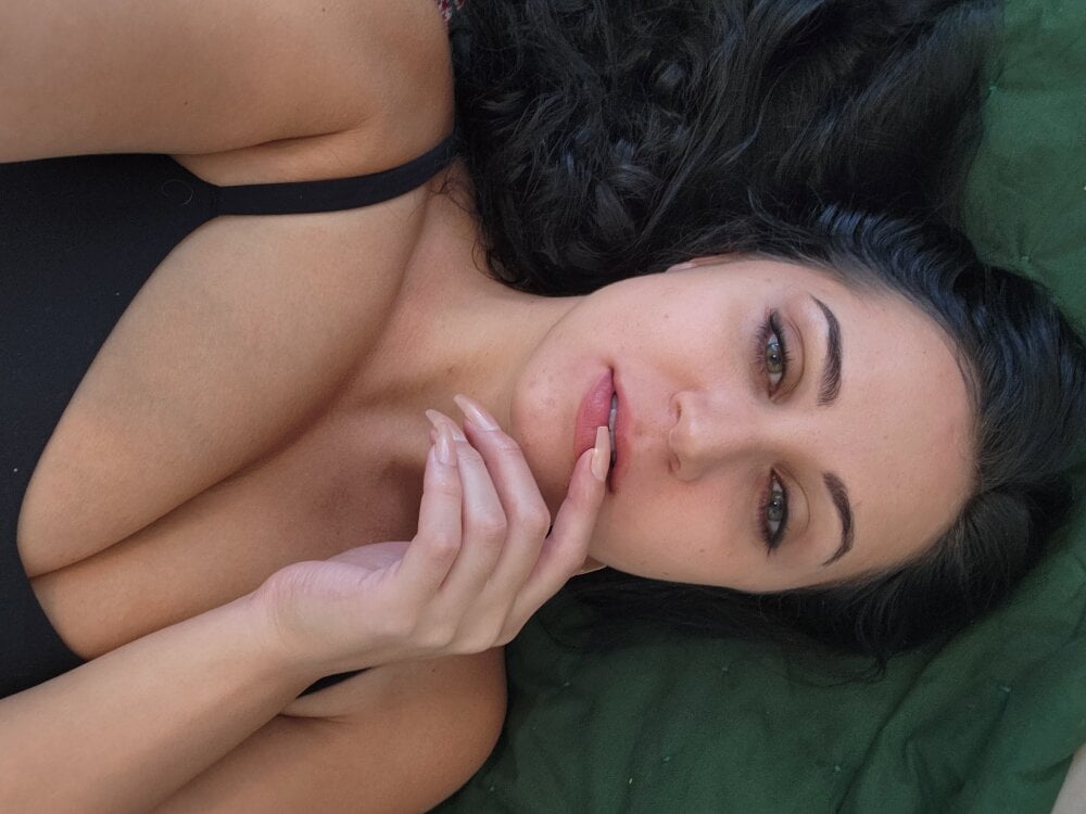 stripchat tyygaa22 webcam profile pic via sexlivecamsites.com