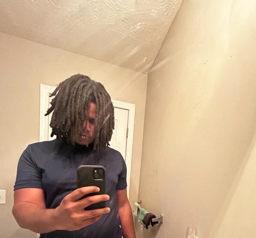 ghira227 Offline XXX Chat