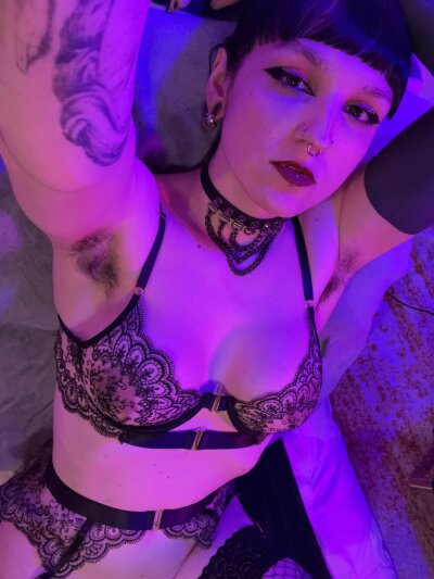 Eris_Nova_ Live Cam on StripChat