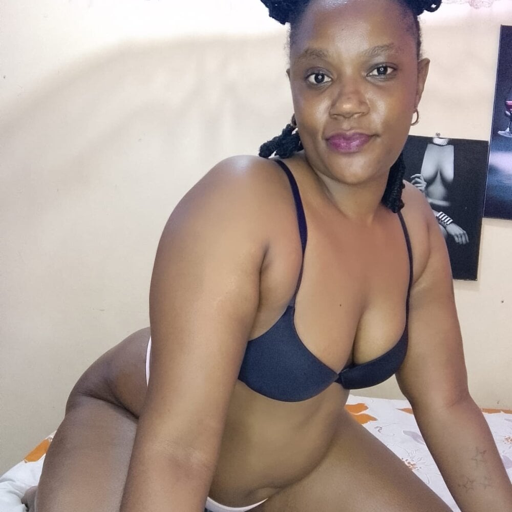 sexcam3d.net _Dlamini livesex profile in bisexual cams