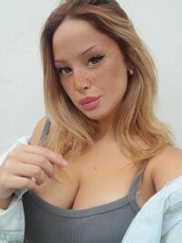 Innocent_Maria's Offline Chat Room