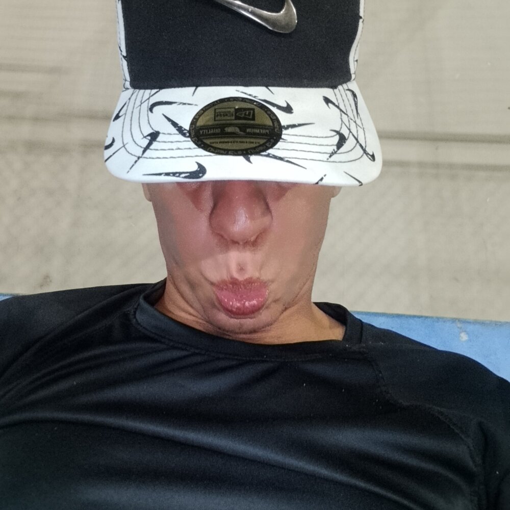 newelie18 from stripchat