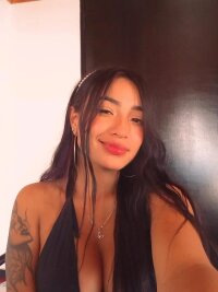 aamber_hs' Offline XXX Chat