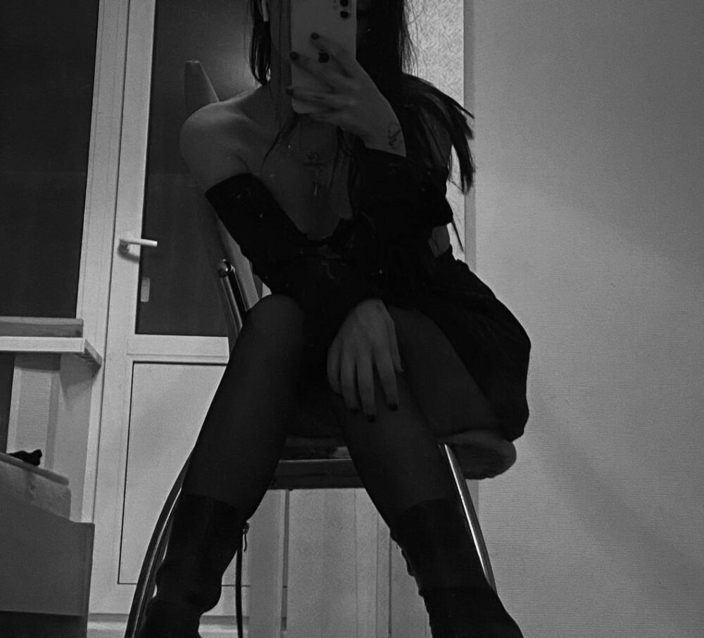 Live sex webcam photo for effy_fly #289974570