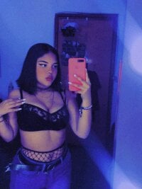 Diana_Andrews' Offline Chat Room