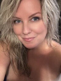 Hot-hotwife | Stripchat