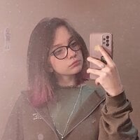 posing_for_flex's Offline Chat Room