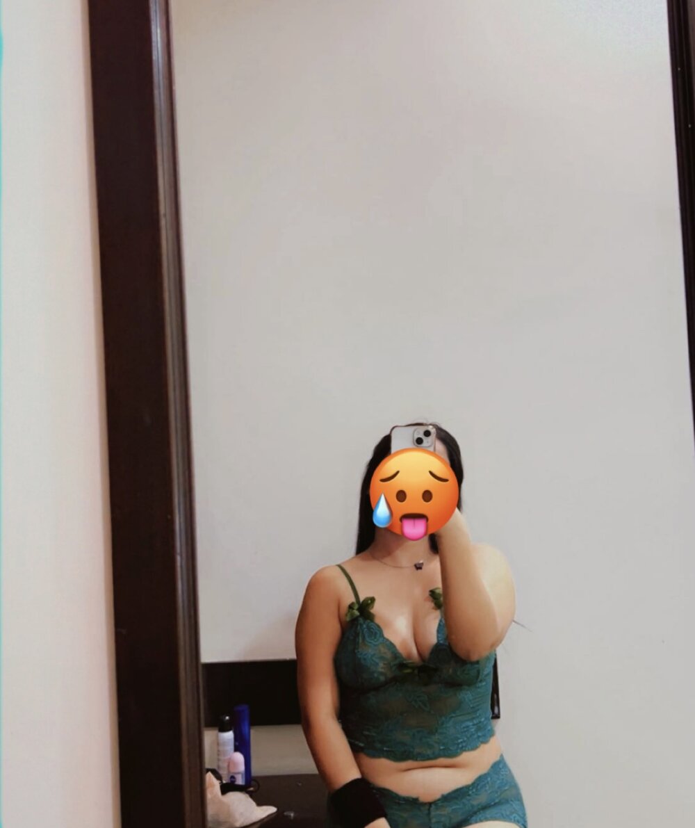 TeaseMeTina profile
