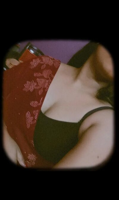 HOT_SNEHA