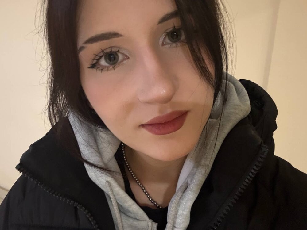 stripchat ellisjoyy webcam profile pic via badgirlwebcam.com