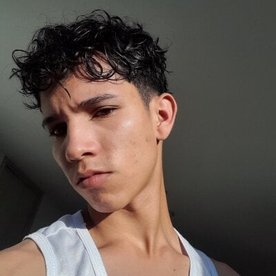 Zeus_harrintong Male Masturbation Free Webcam Naked