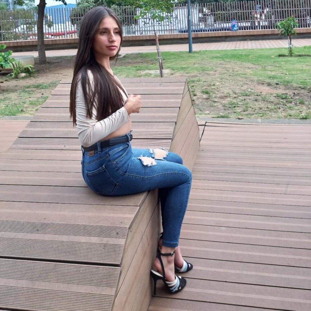 MAGNOLEROY 🍸 adult chat