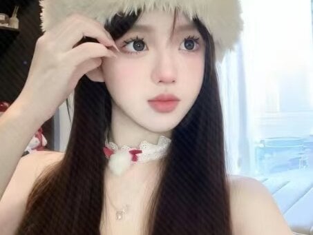 LuckyMia338's Offline XXX Chat