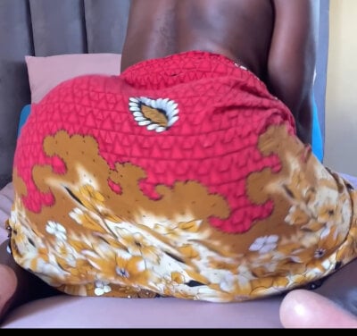 BigRound-Bootayy - ebony doggy style