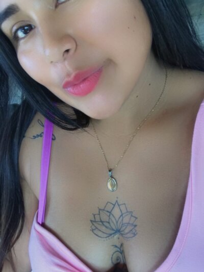 Mora_sexy Female Newcurvy Free Cam Nude