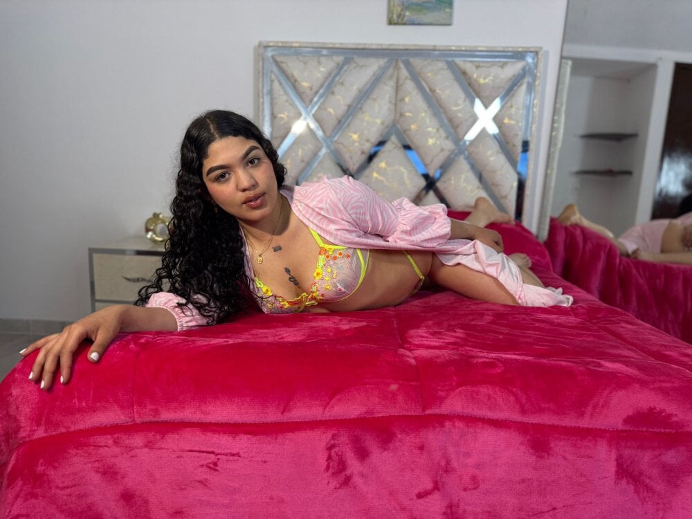 sexlivecamsites.com abrilnasty livesex profile in usa-originally-from-australia cams