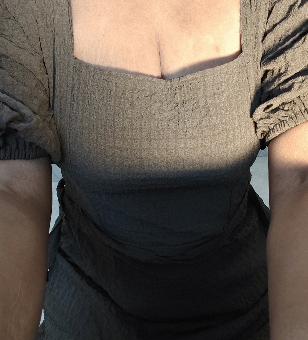 bestlivesexchat.com indian_leenarani livesex profile in straight cams
