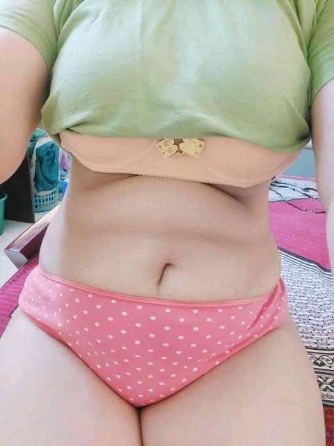 HotPriya_088