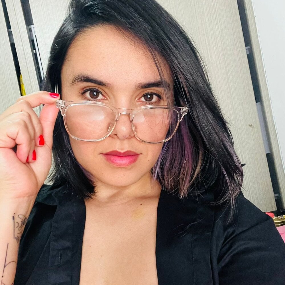 karlyjons12