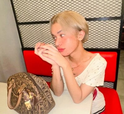 Mary_althea69 Trans Analtoys Live Cam Strip