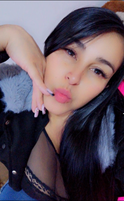 live sex Malika W