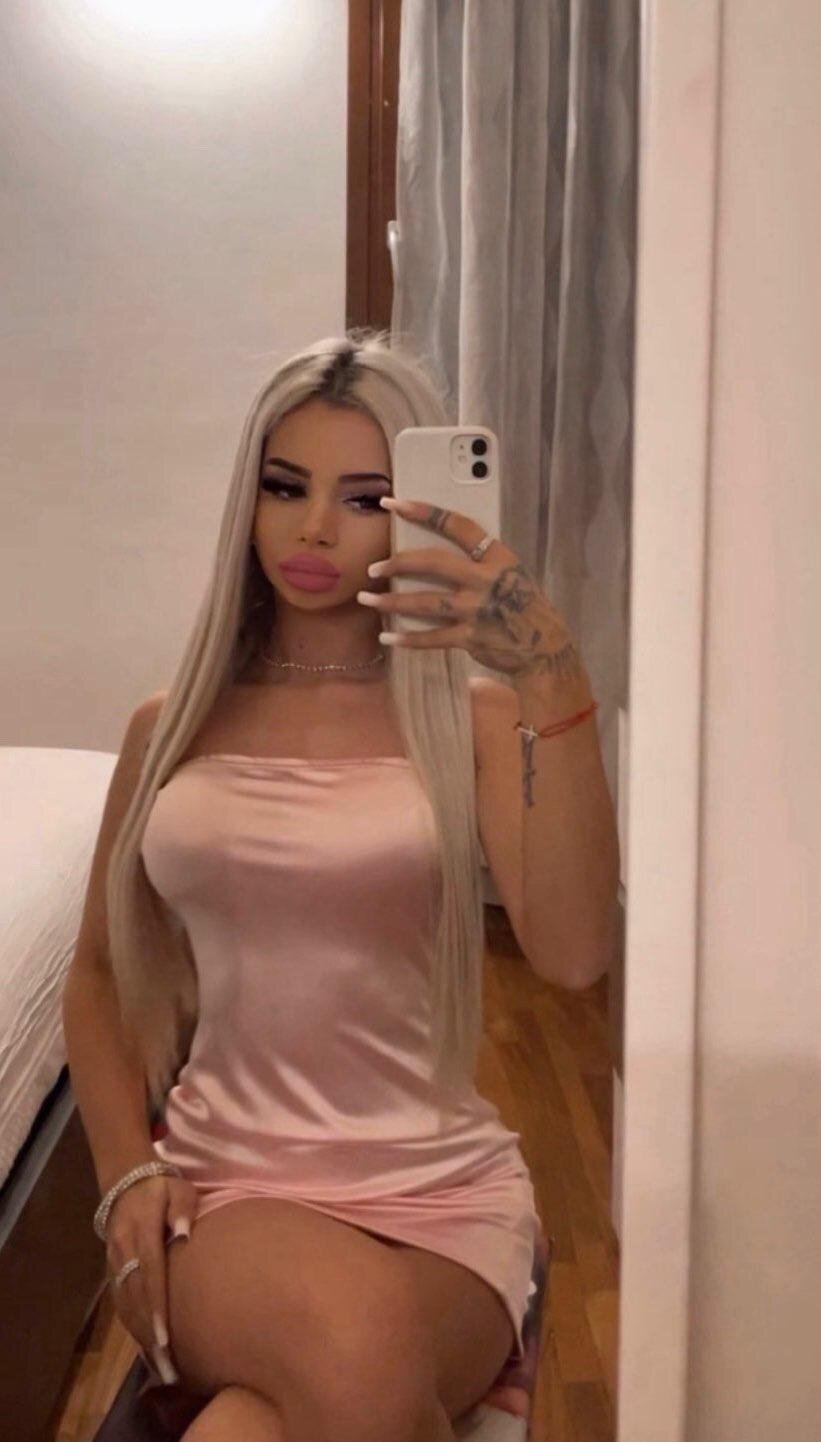 Ava_Golden