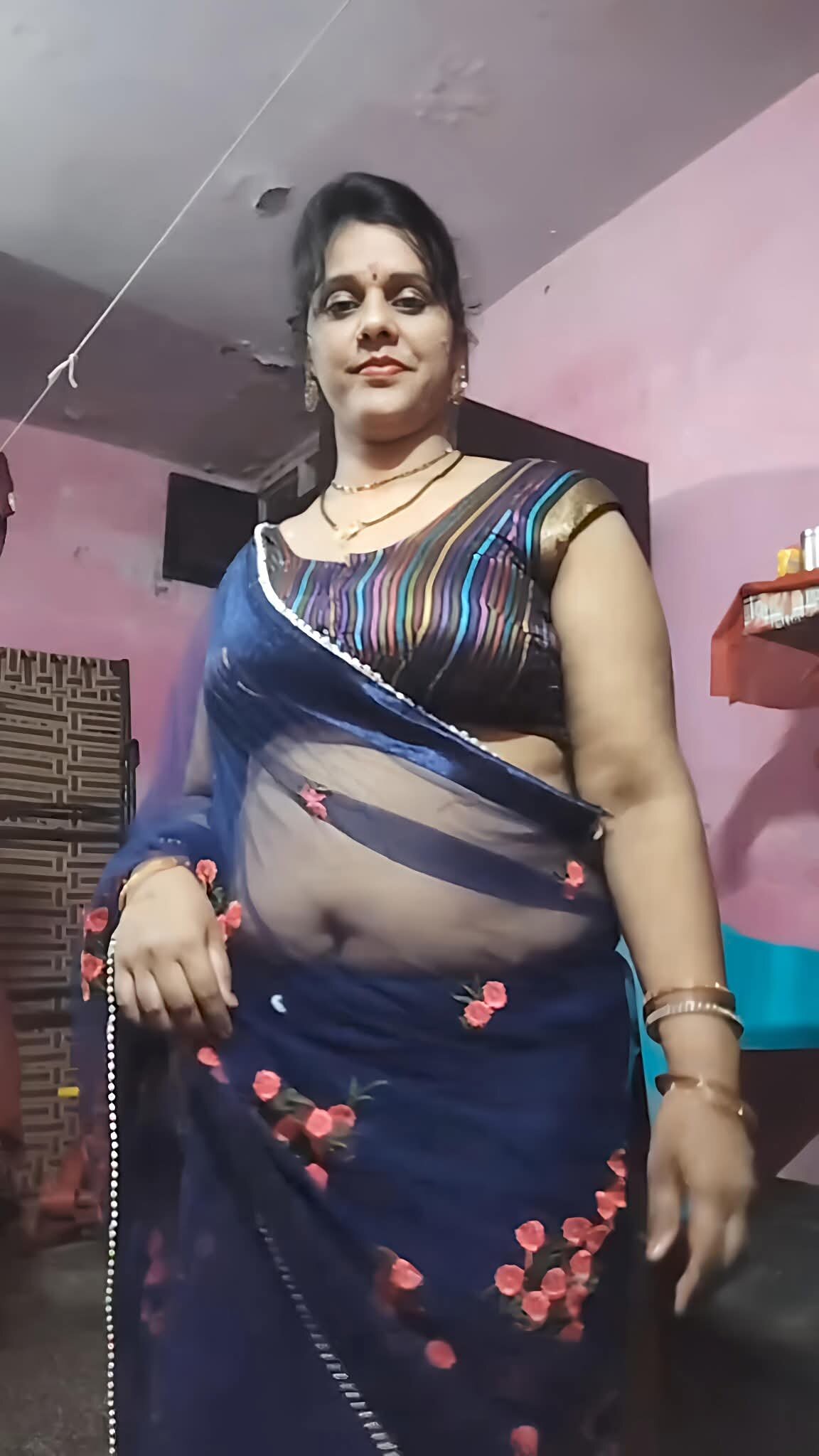 Riya-hot3