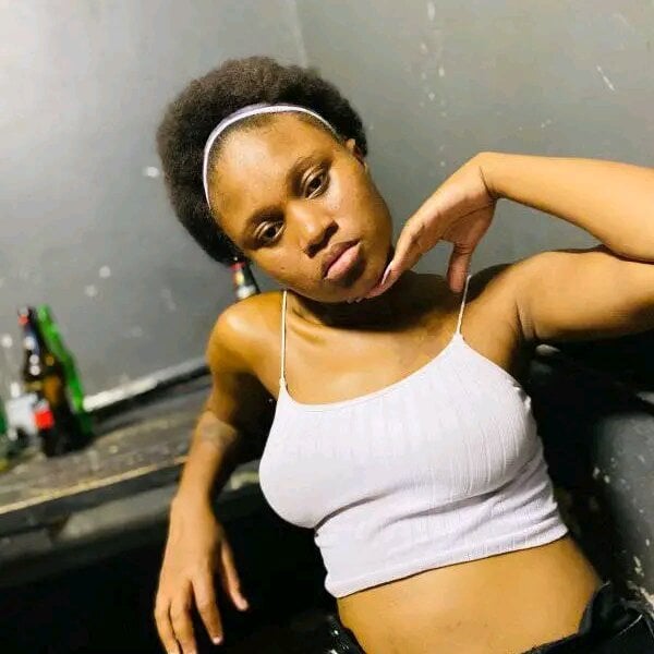 watchgirlcam.com loooooyii livesex profile in in-your-future-country cams