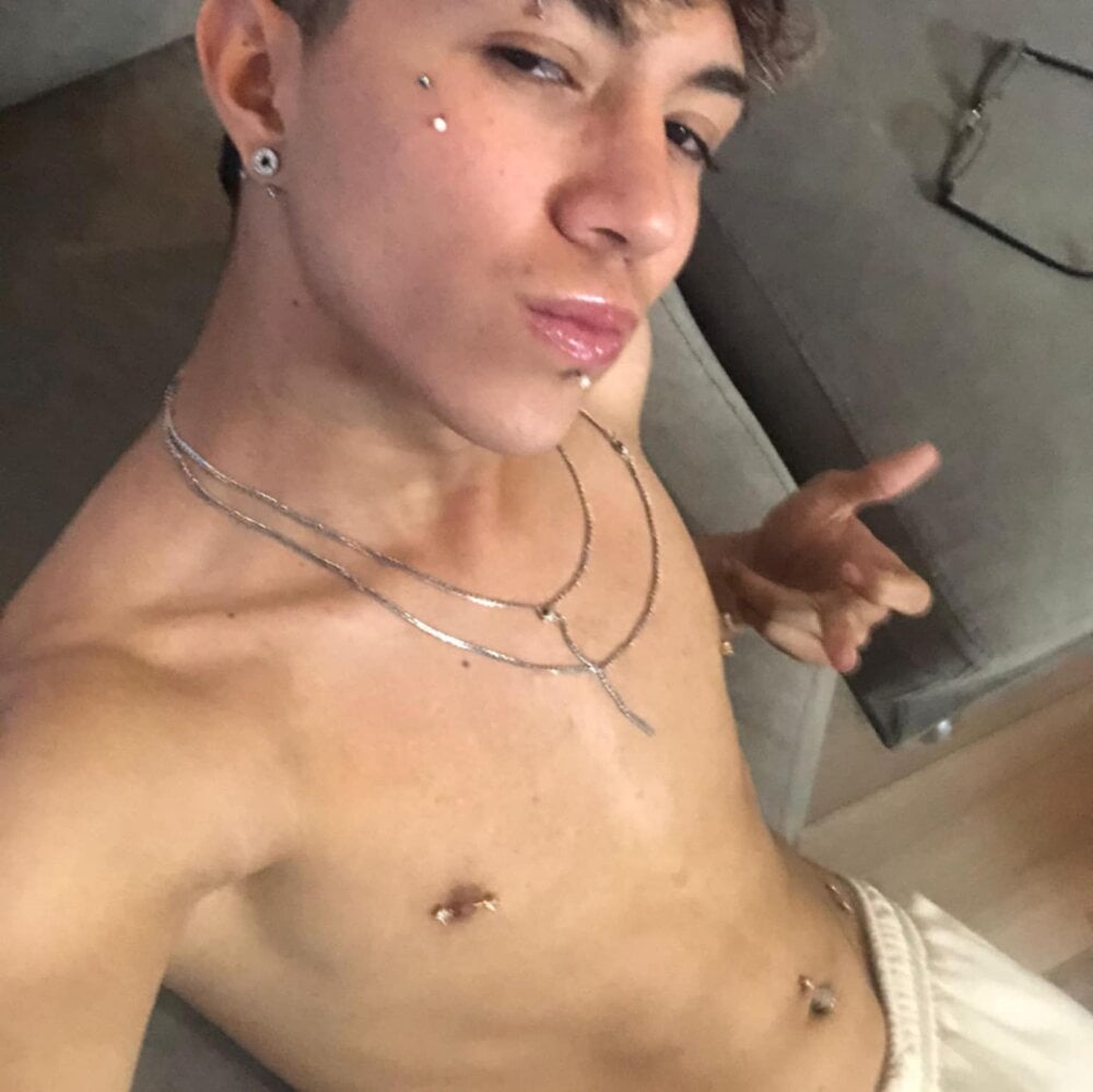 ethan_rose_ profile