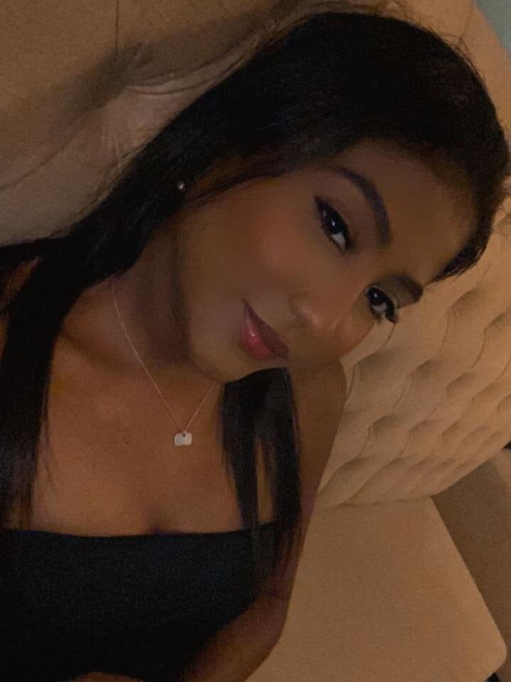 dera_wills from stripchat