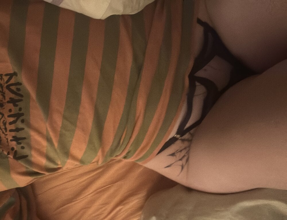 livesex.fan melancoliedouce livesex profile in my-connection-schedule-is-10-am-to-4-pm-colombia-time-rest-monday cams