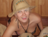 Rosalyn_Agatha's Offline Chat Room