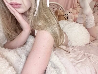 GoStarGirl Live Cam on StripChat and RICams