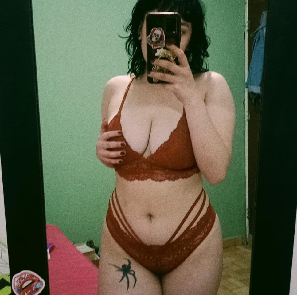 bathory_her from stripchat