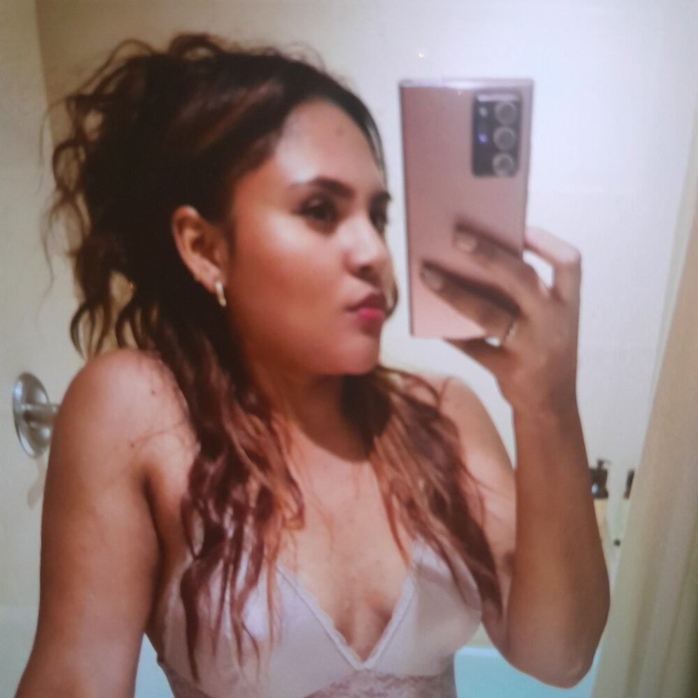 Emilysexy02