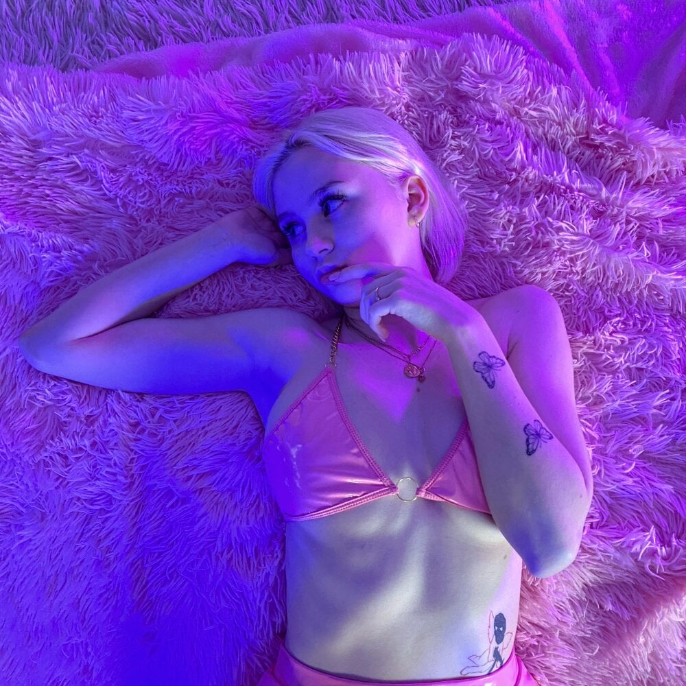 White_Babe 🐯 chatroom