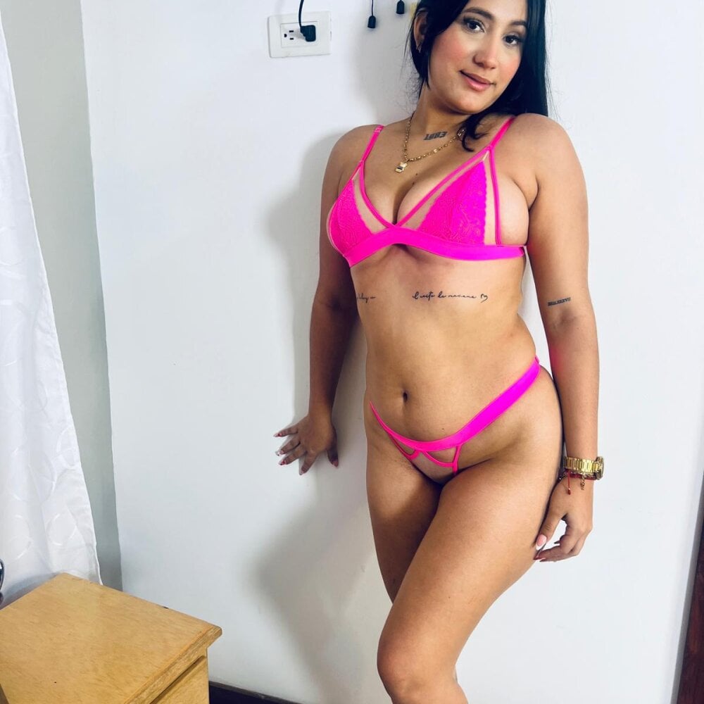 isabella_rivaz profile