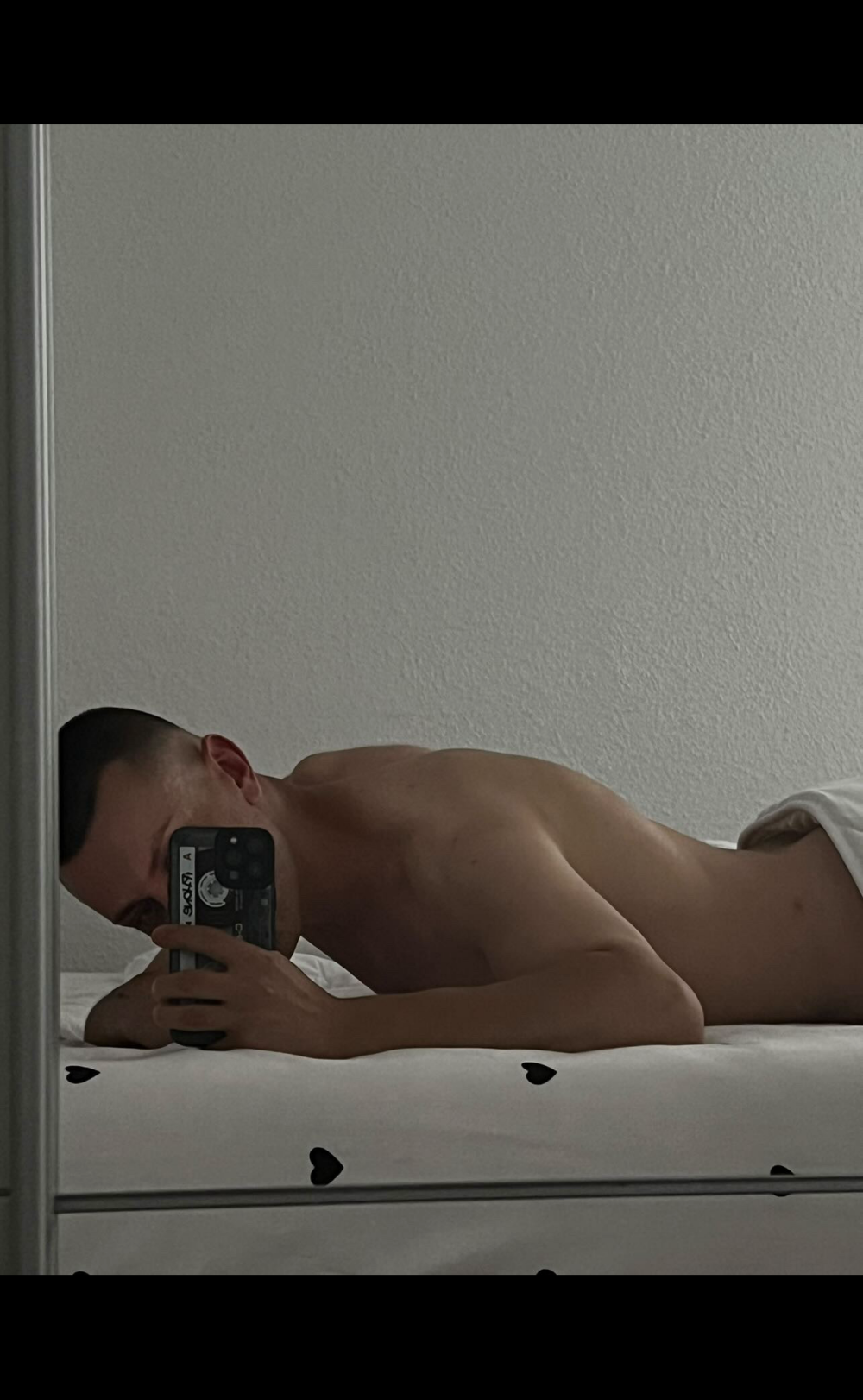 maxxl04 from stripchat