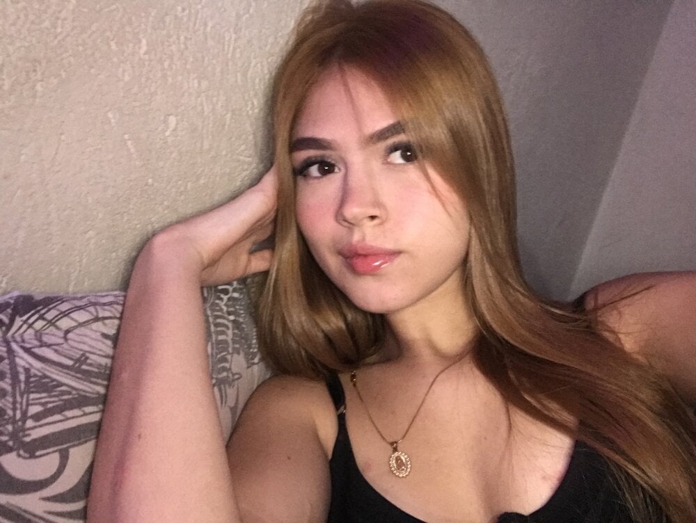 sleekcams.com sashablake_ livesex profile in in-youur-dreams cams