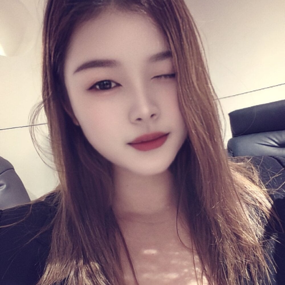 stripchat hy-baby-f webcam profile pic via amateursex-livecam.com