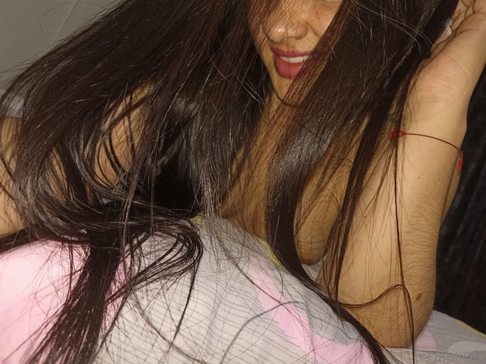 sexcams-joy.com bela_miel livesex profile in small-tits cams