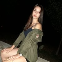 TiffaniLuve's Offline Chat Room