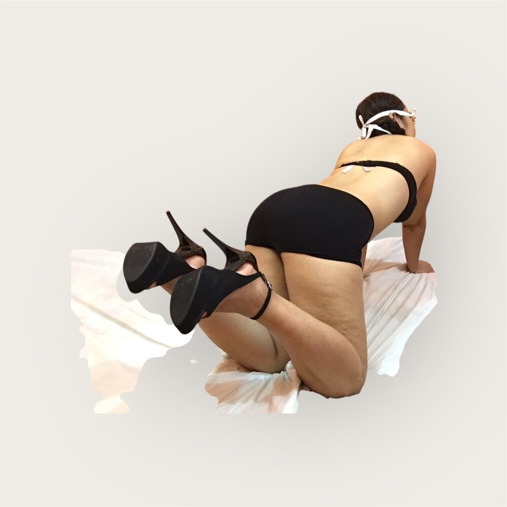 6livesex.com meimingbabe livesex profile in straight cams